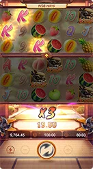 Ninja Raccoon Frenzy · Memicu putaran menggunakan tombol Spin tengah dan membaca indikator pengganda.